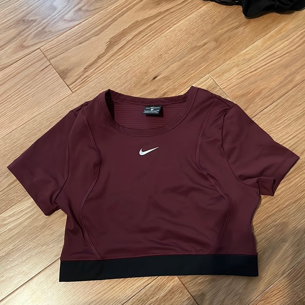 Nike cropped shirt